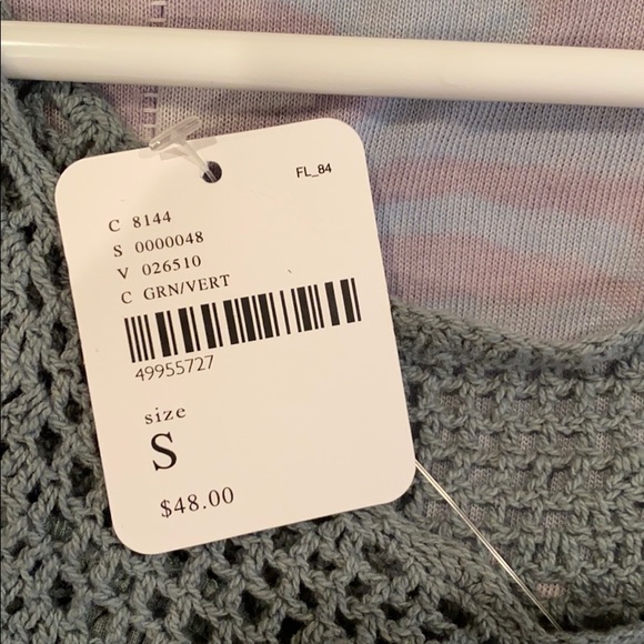 Free people top never worn!! - Picture 2 of 2